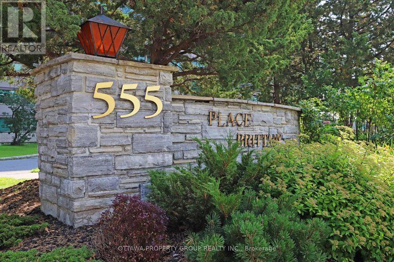 29126397/416-555-brittany-drive/viscount-alexander-park/ottawa/ontario/K1K4C5_1