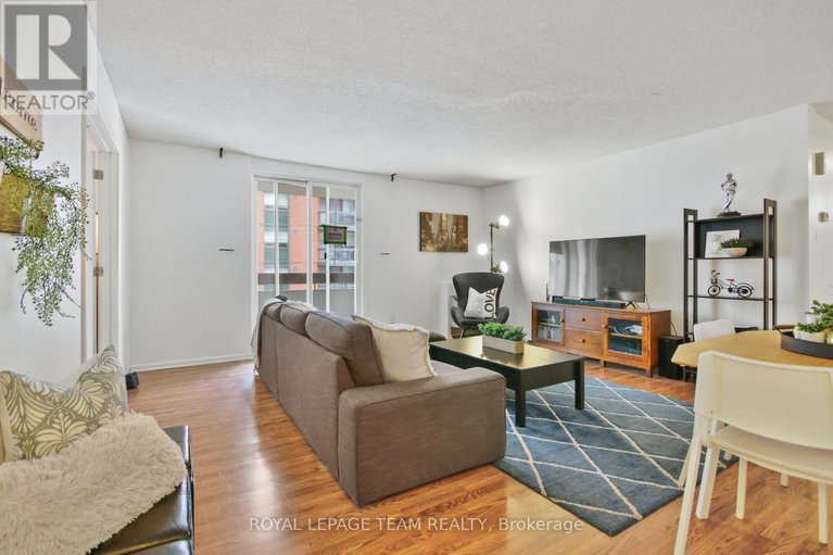 28399342/701-141-somerset-street-w/ottawa-centregolden-triangle/ottawa/ontario/K2P2H1_16