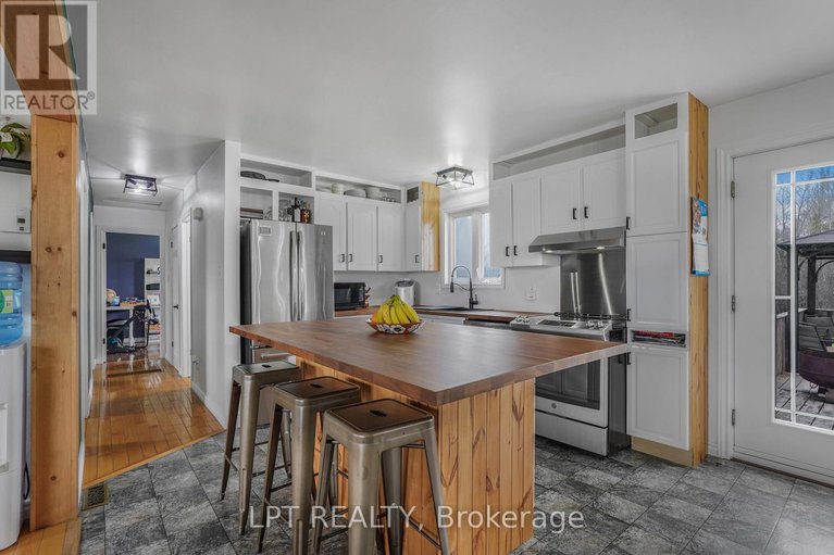 29688005/548-pharand-street/champlain-twp/champlain/ontario/K0B1K0_9