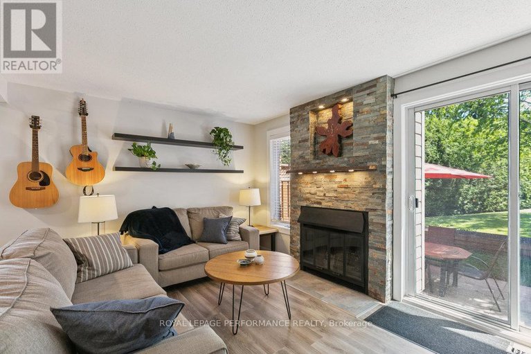 28575649/75-1646-du-sommet-place/chateauneuf/ottawa/ontario/K1C4Y9_20