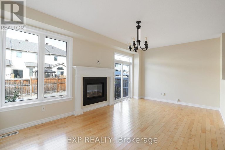 28984238/618-moorpark-avenue-n/emerald-meadowstrailwest/ottawa/ontario/K2M0B6_16