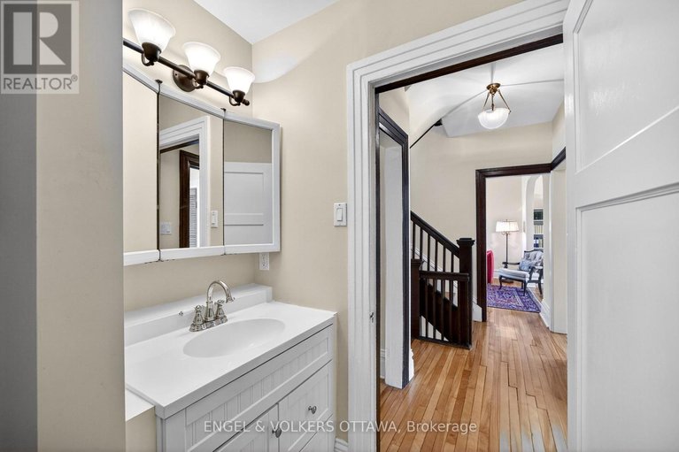 29643099/23-woodlawn-avenue/glebe/ottawa/ontario/K1S2S8_36