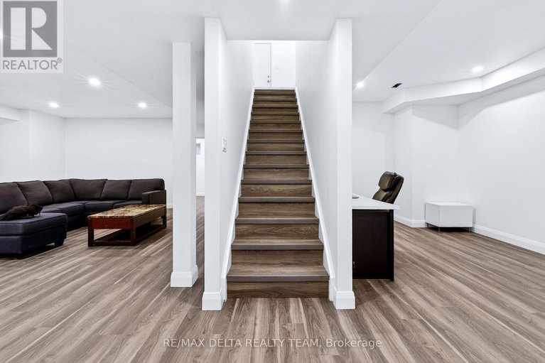 29628151/7861-springhill-road/metcalfe/ottawa/ontario/K0C2K0_24