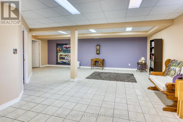 28843346/73-harold-street/almonte/mississippi-mills/ontario/K0A1A0_24