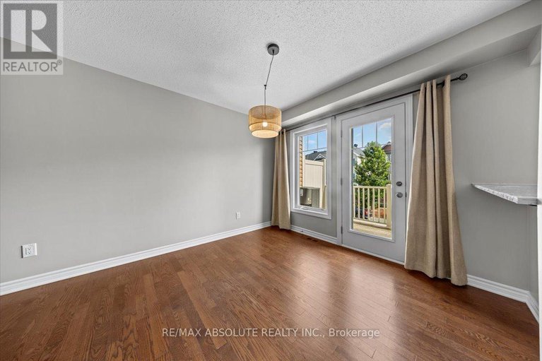 28750812/415-rosingdale-street/emerald-meadowstrailwest/ottawa/ontario/K2R1G9_6