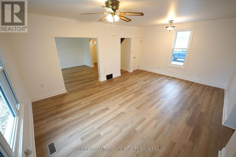 29131494/7-adam-dixon-avenue/long-sault/south-stormont/ontario/K0C1P0_15