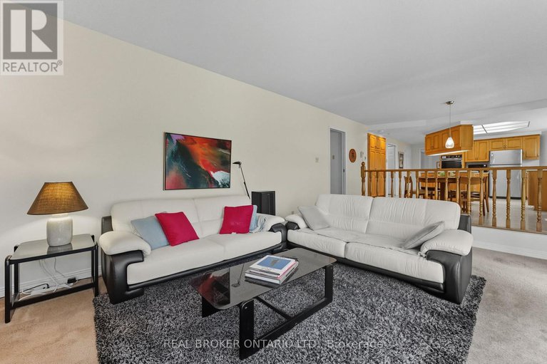 28875252/3-red-oaks-trail/stittsville-central/ottawa/ontario/K2S1E2_18