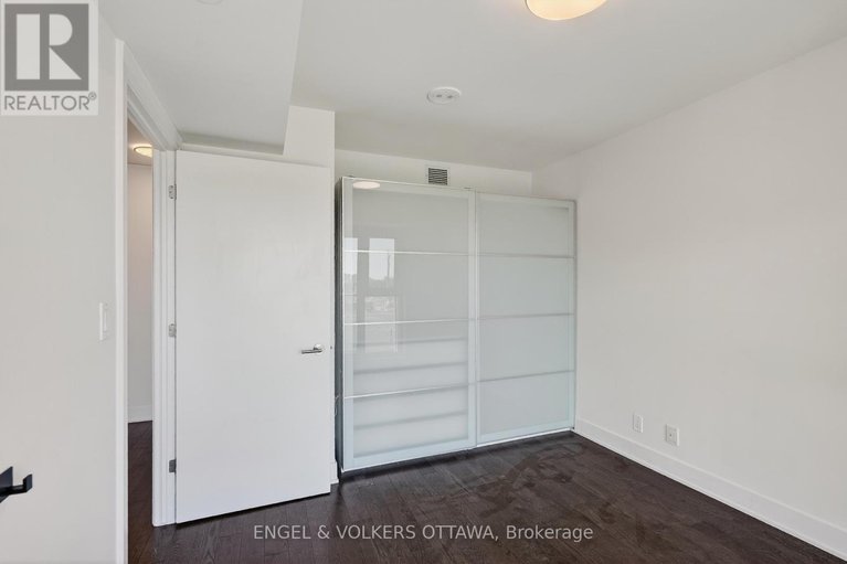 29652805/406-1035-bank-street/glebe/ottawa/ontario/K1S5K3_15