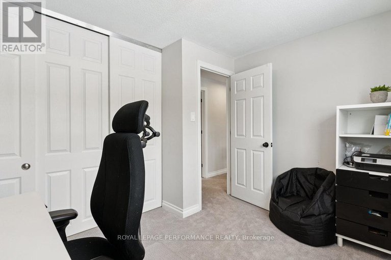 29100826/1798-woodhaven-heights/queenswood-heights-south/ottawa/ontario/K1E2W2_26