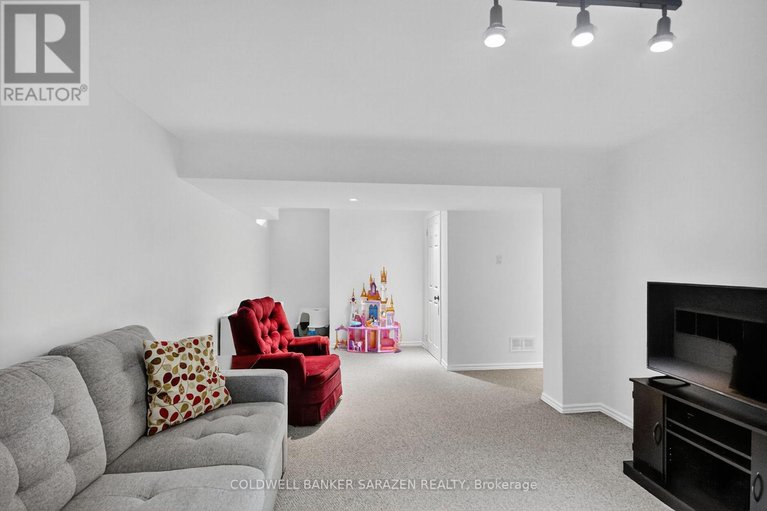 29124597/7-whitechapel-crescent/longfields/ottawa/ontario/K1S3G7_36