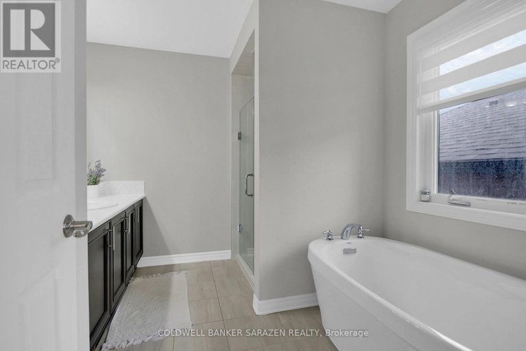 29156333/4776-abbott-street-e/emerald-meadowstrailwest/ottawa/ontario/K2V0L4_33