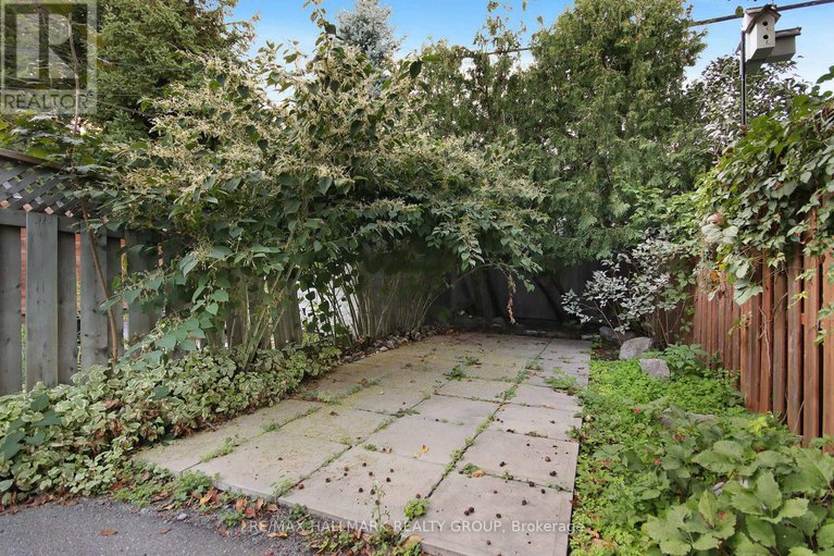 29210653/231-st-andrew-street/lower-townbyward-market/ottawa/ontario/K1N5G5_23