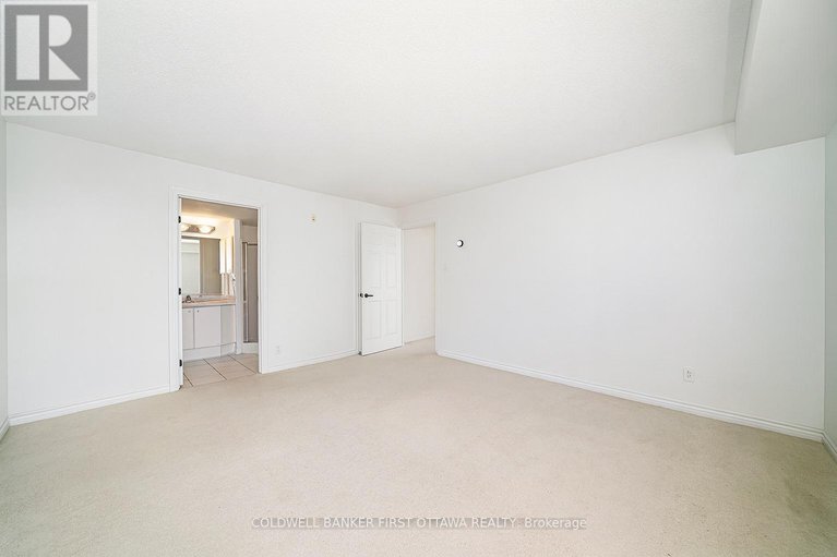 28960475/403-120-grant-carman-drive/borden-farmstewart-farmcarleton-heightsparkwood-hills/ottawa/ontario/K2E1C8_8