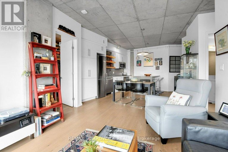 29606722/402-1000-wellington-st-street-w/hintonburg/ottawa/ontario/K1Y2X9_16