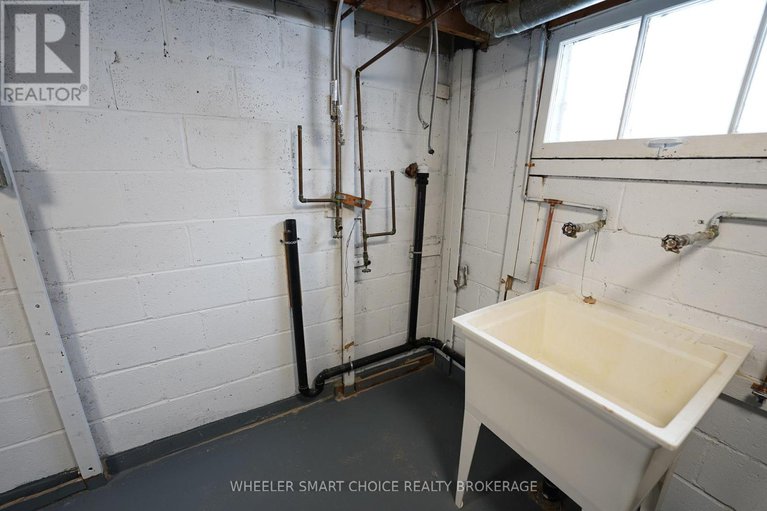 29225740/14-saunders-avenue-n/long-sault/south-stormont/ontario/K0C1P0_34