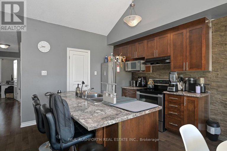 28934387/g-3791-canyon-walk-drive/riverside-southgloucester-glen/ottawa/ontario/K1V2M4_9
