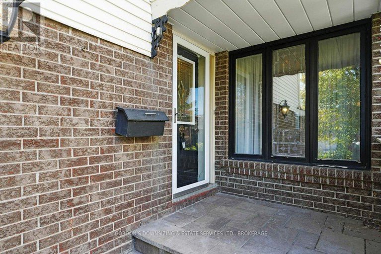 28970539/30-chickasaw-crescent/bridlewood/ottawa/ontario/K2M1M5_5