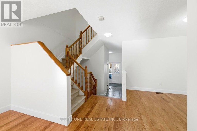 29451854/35-willwood-crescent/cedargrovefraserdale/ottawa/ontario/K2J4B2_6