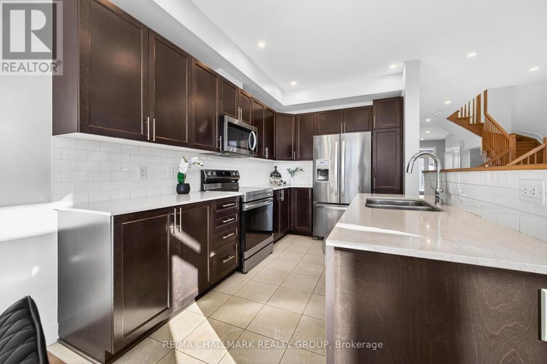 29378686/307-ibanez-walk/leitrim/ottawa/ontario/K1T0V8_10