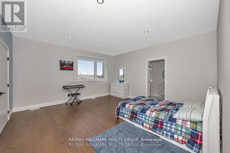 29038834/595-shoreway-drive/greely/ottawa/ontario/K4P0G3_37