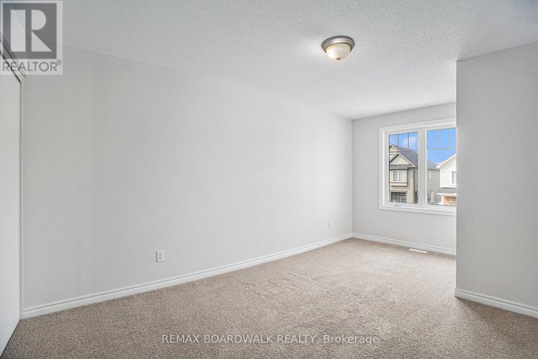 29629041/628-monardia-way/avalon-west/ottawa/ontario/K4A1C8_13