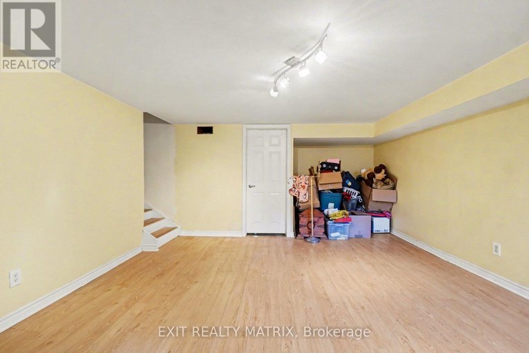 29680683/1864-lenester-avenue/mckellar-heightsglabar-park/ottawa/ontario/K2A3W8_27