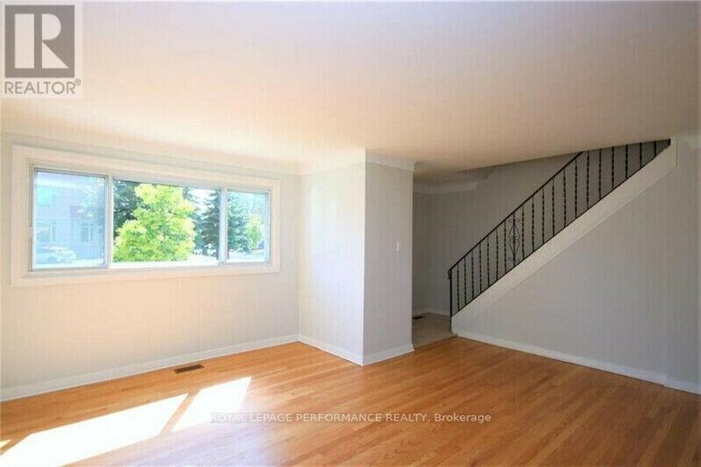 29620056/1779-kerr-avenue/mckellar-heights/ottawa/ontario/K2A1H9_3