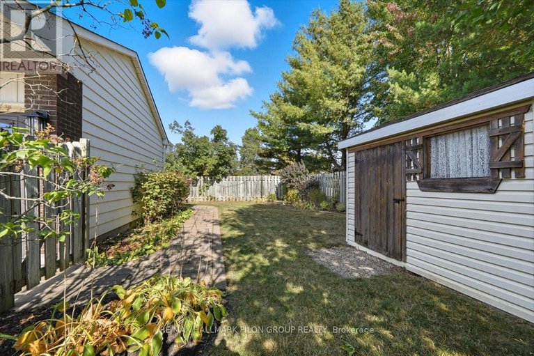 28959990/6343-viseneau-drive/chateauneuf/ottawa/ontario/K1C2G8_23