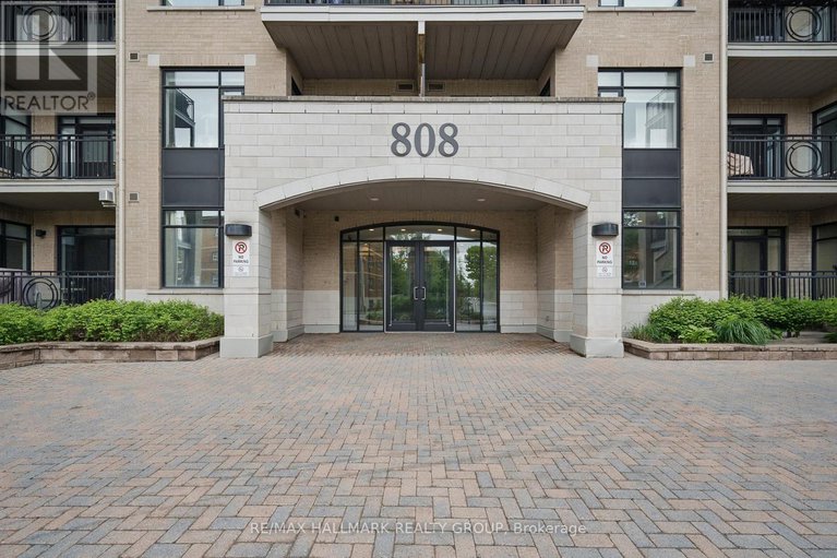 28613045/ph7-808-bronson-avenue/dows-lake/ottawa/ontario/K1S5A4_2