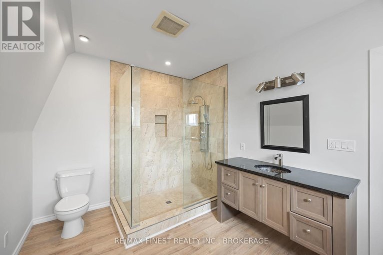 29319562/10-victoria-avenue/brockville/brockville/ontario/K6V2B1_34