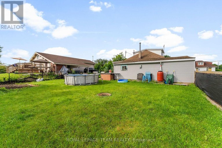 28157446/253-mclean-street/renfrew/renfrew/ontario/K7V1A9_19