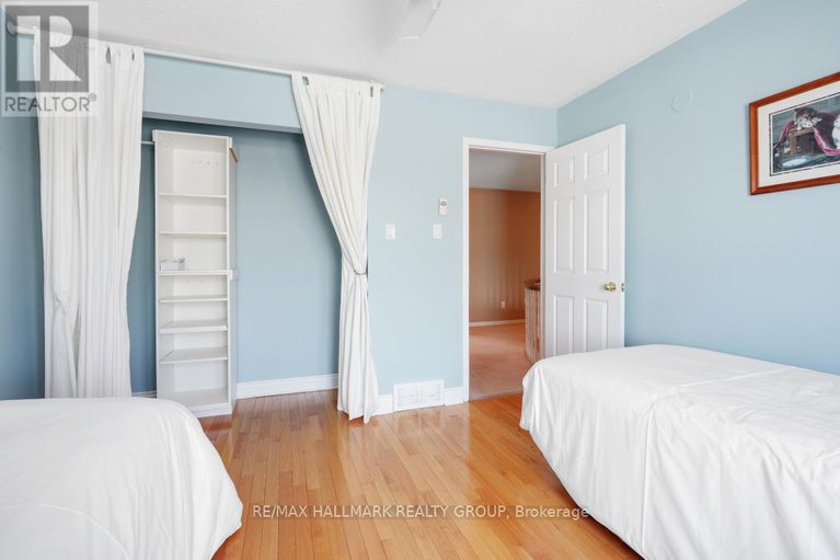 29322376/41-bramblegrove-crescent/hunt-club-parkgreenboro/ottawa/ontario/K1T3G2_36