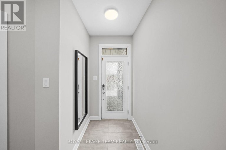 29615580/539-honeylocust-avenue/emerald-meadowstrailwest/ottawa/ontario/K2V0L8_5