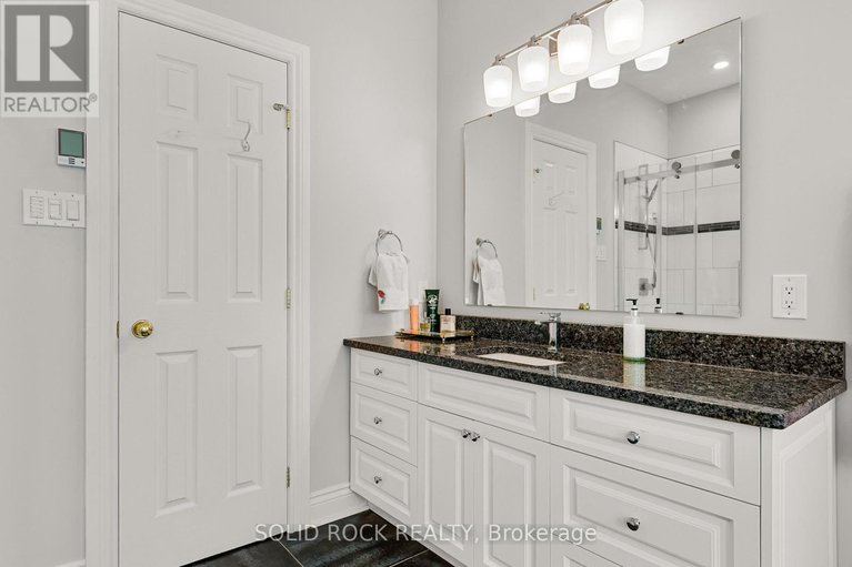 28419528/49-caribou-avenue/stittsville-south/ottawa/ontario/K2S1X3_25