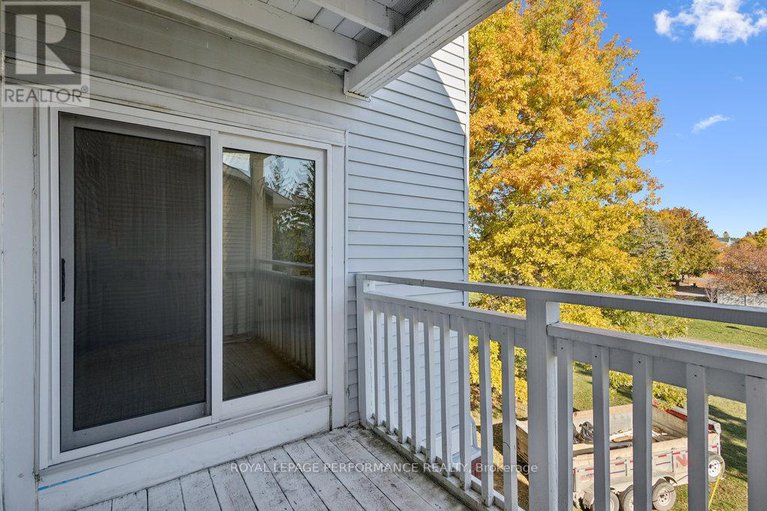 29052413/205-266-lorry-greenberg-drive/hunt-club-parkgreenboro/ottawa/ontario/K1T3J9_28