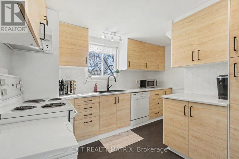 29422358/23-charles-street/north-stormont-finch-twp/north-stormont/ontario/K0A1R0_16