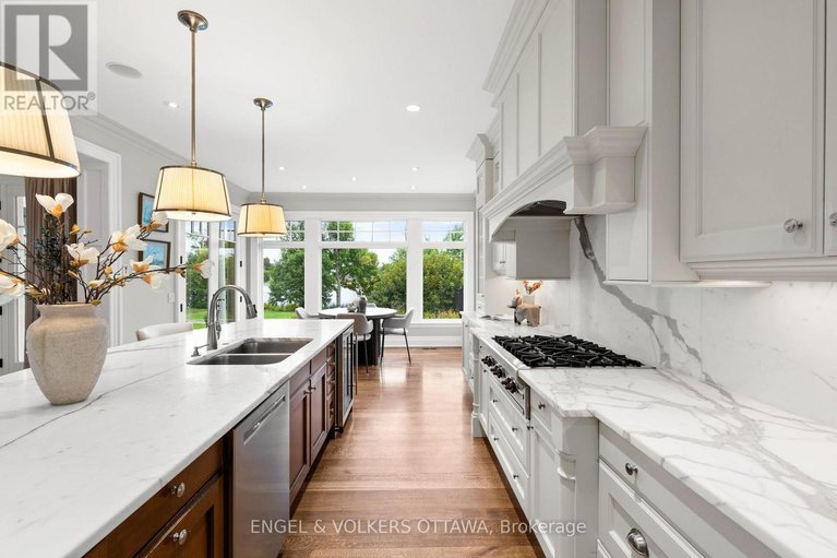 29571244/6029-rideau-valley-drive-n/manotick-south-to-roger-stevens/ottawa/ontario/K4M1B3_9