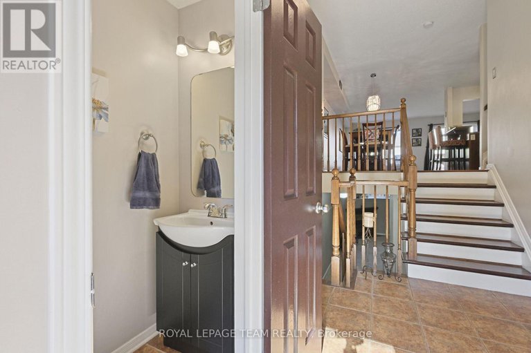 29058960/215-parkrose-private/chatelaine-village/ottawa/ontario/K4A0N8_6