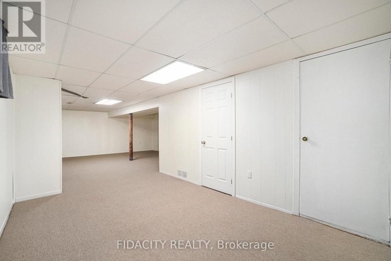 28372915/2147-iris-street/bel-air-park/ottawa/ontario/K2C1B4_21