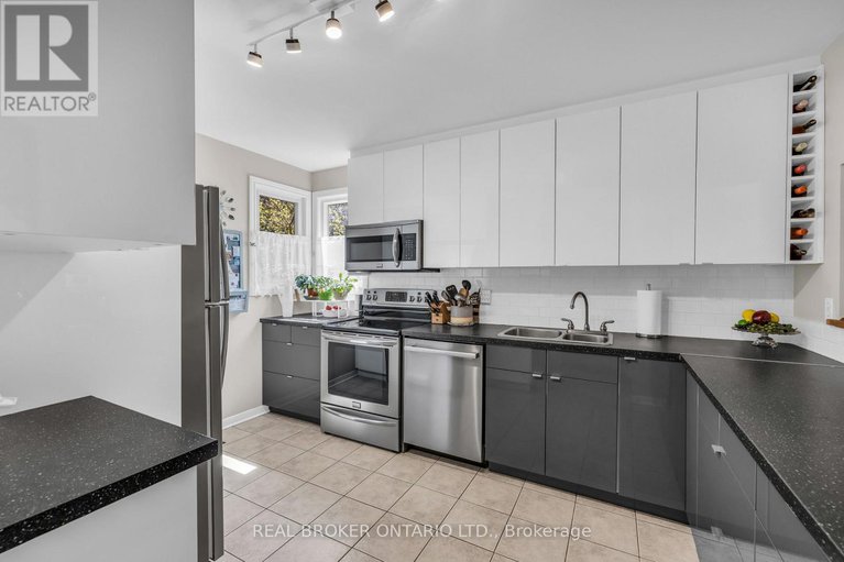 28306160/138-mcclintock-way/katimavik/ottawa/ontario/K2L2A4_4