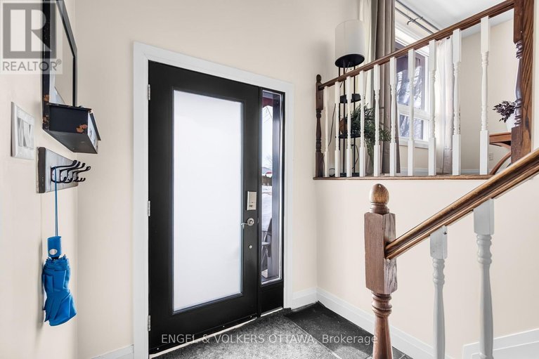 29561777/2437-henri-menard-court/clarencerockland-twp/clarence-rockland/ontario/K0A2A0_5