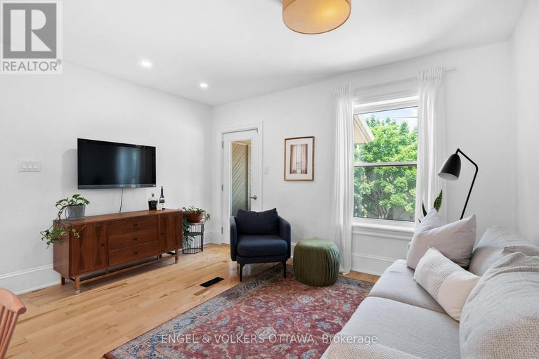29564607/244-flora-street/ottawa-centre/ottawa/ontario/K1R5R9_32