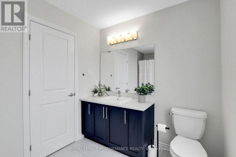 29474449/110-main-halyard-lane/half-moon-bay/ottawa/ontario/K2J7B6_17