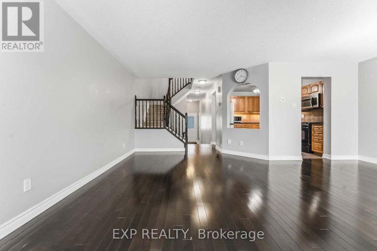 29238226/214-montmorency-way/avalon-east/ottawa/ontario/K4A0J9_11