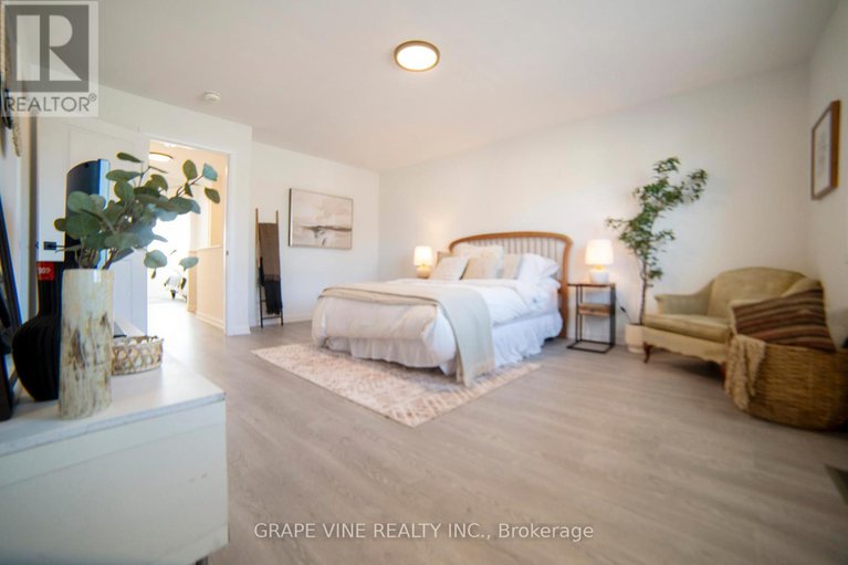 28962954/2057-caltra-crescent/half-moon-bay/ottawa/ontario/K2J6V4_31