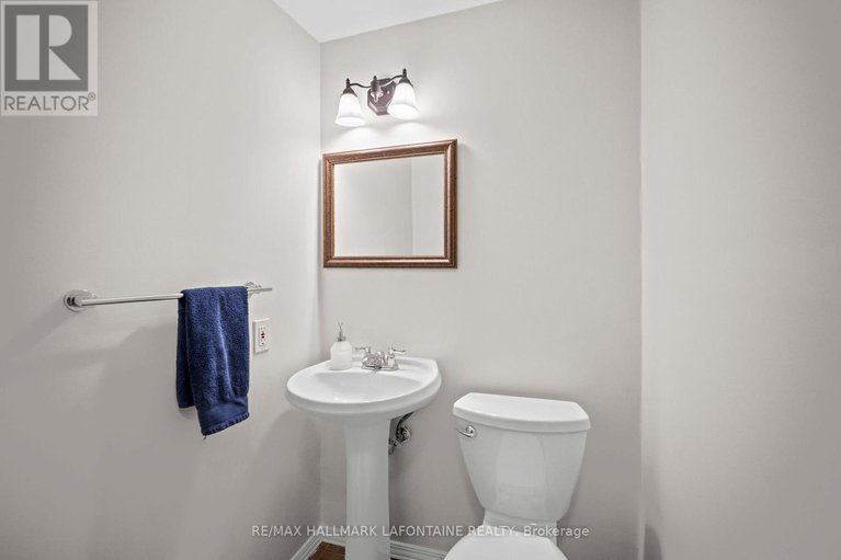 28286991/143-blackburn-avenue/sandy-hill/ottawa/ontario/K1N8A6_26