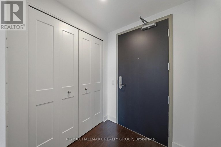 29589395/1408-180-george-street/lower-townbyward-market/ottawa/ontario/K1N0G8_4