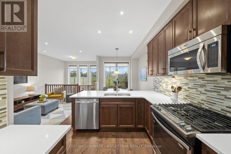 29618911/278-fergus-crescent/cedargrovefraserdale/ottawa/ontario/K2J3L7_11