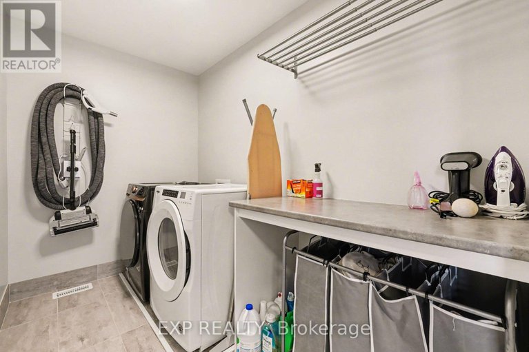 29419351/567-rathburn-lane/leitrim/ottawa/ontario/K1T0T3_28