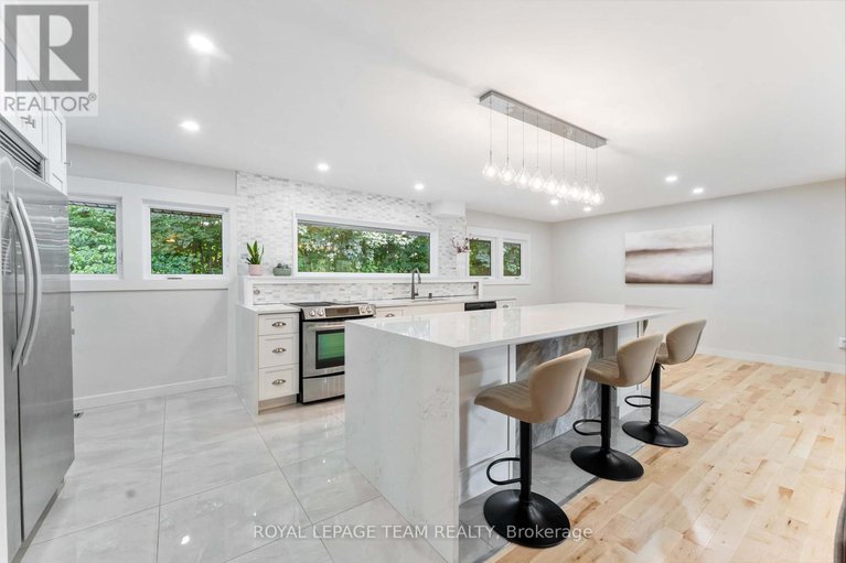 29148358/15-leacock-drive/beaverbrook/ottawa/ontario/K2K1R6_12